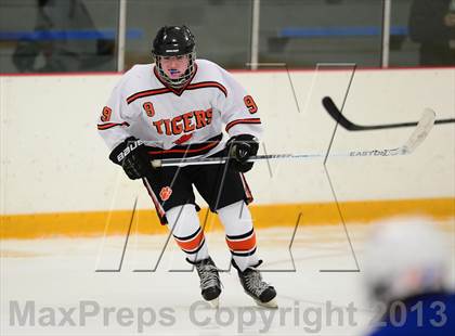 Thumbnail 3 in Glastonbury vs. Ridgefield (West Haven Christmas Tournament) photogallery.