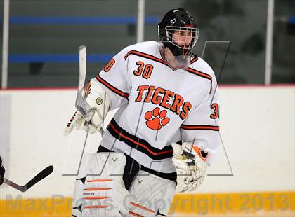 Thumbnail 2 in Glastonbury vs. Ridgefield (West Haven Christmas Tournament) photogallery.