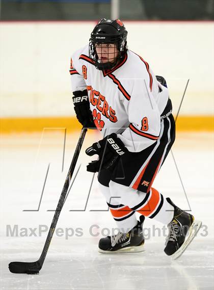 Thumbnail 3 in Glastonbury vs. Ridgefield (West Haven Christmas Tournament) photogallery.