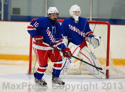 Thumbnail 3 in Glastonbury vs. Ridgefield (West Haven Christmas Tournament) photogallery.
