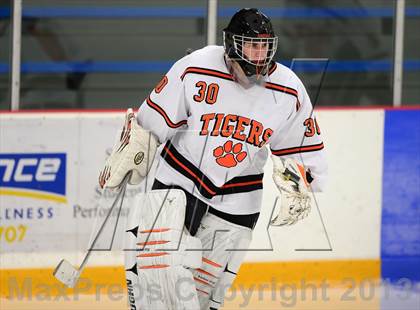 Thumbnail 1 in Glastonbury vs. Ridgefield (West Haven Christmas Tournament) photogallery.