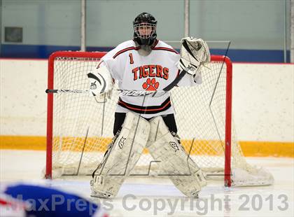 Thumbnail 1 in Glastonbury vs. Ridgefield (West Haven Christmas Tournament) photogallery.