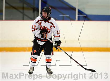 Thumbnail 2 in Glastonbury vs. Ridgefield (West Haven Christmas Tournament) photogallery.