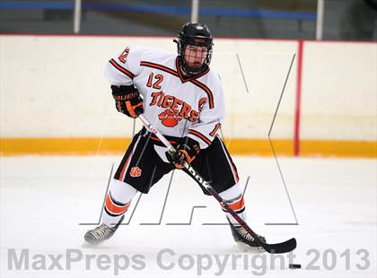 Thumbnail 1 in Glastonbury vs. Ridgefield (West Haven Christmas Tournament) photogallery.