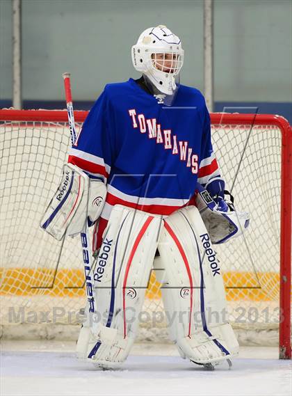 Thumbnail 3 in Glastonbury vs. Ridgefield (West Haven Christmas Tournament) photogallery.