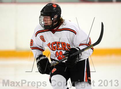Thumbnail 1 in Glastonbury vs. Ridgefield (West Haven Christmas Tournament) photogallery.