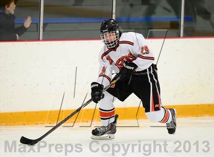 Thumbnail 1 in Glastonbury vs. Ridgefield (West Haven Christmas Tournament) photogallery.