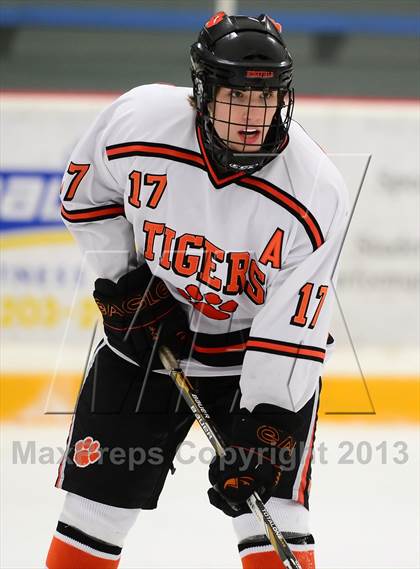Thumbnail 2 in Glastonbury vs. Ridgefield (West Haven Christmas Tournament) photogallery.