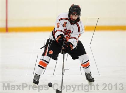 Thumbnail 2 in Glastonbury vs. Ridgefield (West Haven Christmas Tournament) photogallery.