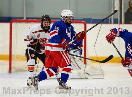 Thumbnail 1 in Glastonbury vs. Ridgefield (West Haven Christmas Tournament) photogallery.