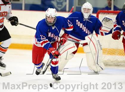 Thumbnail 2 in Glastonbury vs. Ridgefield (West Haven Christmas Tournament) photogallery.