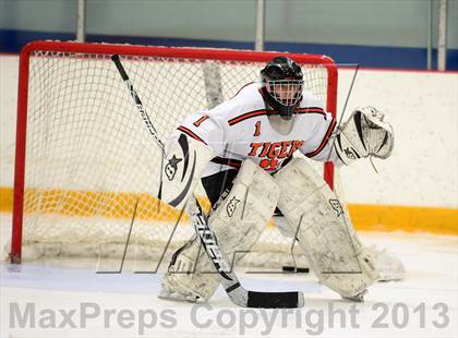 Thumbnail 2 in Glastonbury vs. Ridgefield (West Haven Christmas Tournament) photogallery.
