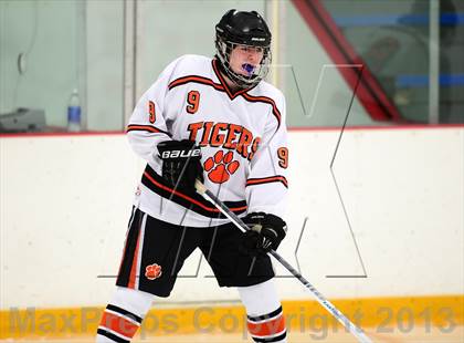 Thumbnail 3 in Glastonbury vs. Ridgefield (West Haven Christmas Tournament) photogallery.