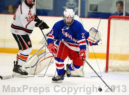 Thumbnail 2 in Glastonbury vs. Ridgefield (West Haven Christmas Tournament) photogallery.