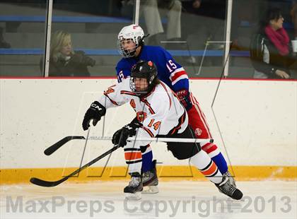 Thumbnail 1 in Glastonbury vs. Ridgefield (West Haven Christmas Tournament) photogallery.