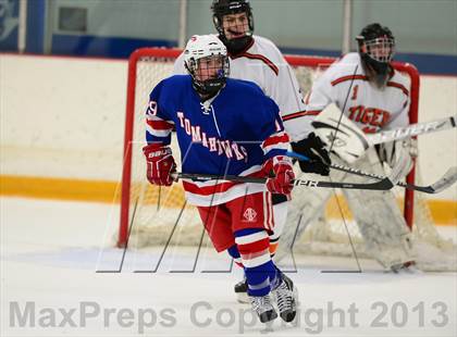 Thumbnail 2 in Glastonbury vs. Ridgefield (West Haven Christmas Tournament) photogallery.