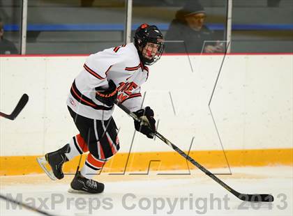 Thumbnail 3 in Glastonbury vs. Ridgefield (West Haven Christmas Tournament) photogallery.