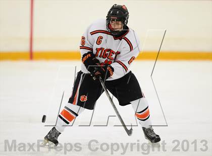Thumbnail 1 in Glastonbury vs. Ridgefield (West Haven Christmas Tournament) photogallery.
