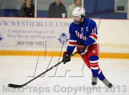 Thumbnail 1 in Glastonbury vs. Ridgefield (West Haven Christmas Tournament) photogallery.