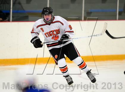 Thumbnail 1 in Glastonbury vs. Ridgefield (West Haven Christmas Tournament) photogallery.