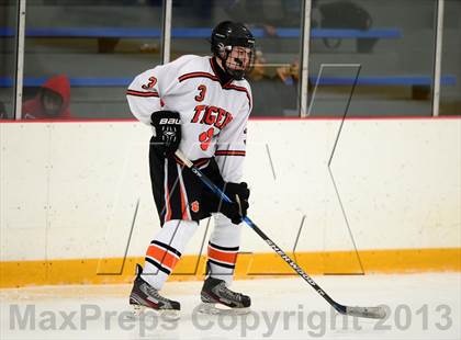 Thumbnail 2 in Glastonbury vs. Ridgefield (West Haven Christmas Tournament) photogallery.