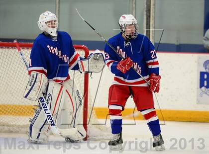 Thumbnail 1 in Glastonbury vs. Ridgefield (West Haven Christmas Tournament) photogallery.