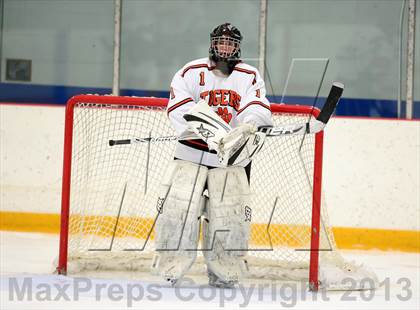 Thumbnail 3 in Glastonbury vs. Ridgefield (West Haven Christmas Tournament) photogallery.