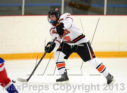 Thumbnail 1 in Glastonbury vs. Ridgefield (West Haven Christmas Tournament) photogallery.