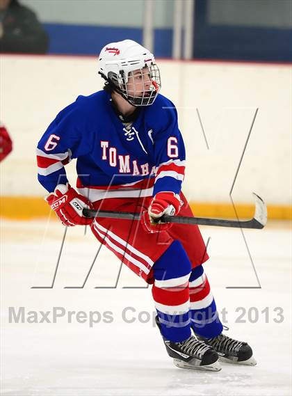 Thumbnail 2 in Glastonbury vs. Ridgefield (West Haven Christmas Tournament) photogallery.