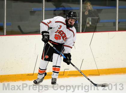 Thumbnail 3 in Glastonbury vs. Ridgefield (West Haven Christmas Tournament) photogallery.