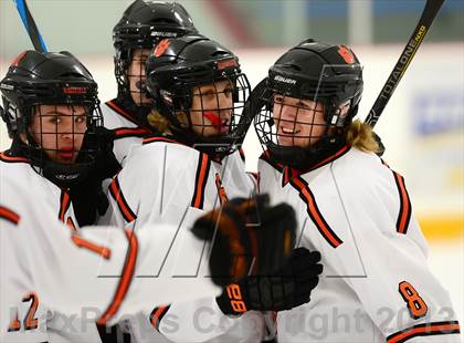 Thumbnail 3 in Glastonbury vs. Ridgefield (West Haven Christmas Tournament) photogallery.
