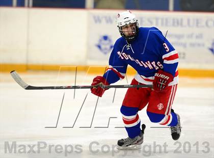 Thumbnail 2 in Glastonbury vs. Ridgefield (West Haven Christmas Tournament) photogallery.