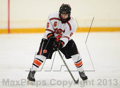 Thumbnail 3 in Glastonbury vs. Ridgefield (West Haven Christmas Tournament) photogallery.