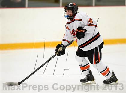 Thumbnail 3 in Glastonbury vs. Ridgefield (West Haven Christmas Tournament) photogallery.