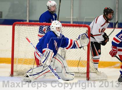 Thumbnail 3 in Glastonbury vs. Ridgefield (West Haven Christmas Tournament) photogallery.