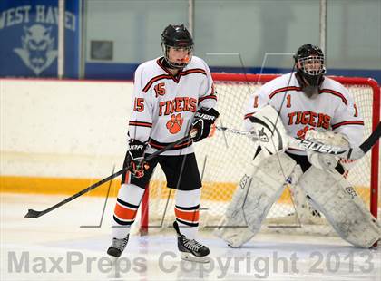 Thumbnail 1 in Glastonbury vs. Ridgefield (West Haven Christmas Tournament) photogallery.
