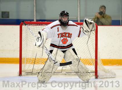 Thumbnail 3 in Glastonbury vs. Ridgefield (West Haven Christmas Tournament) photogallery.