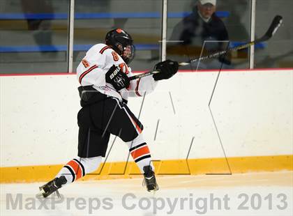 Thumbnail 2 in Glastonbury vs. Ridgefield (West Haven Christmas Tournament) photogallery.