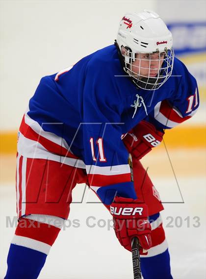 Thumbnail 3 in Glastonbury vs. Ridgefield (West Haven Christmas Tournament) photogallery.