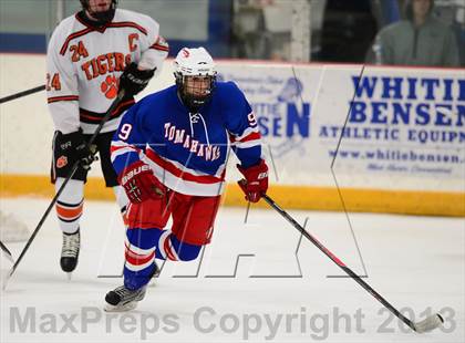 Thumbnail 2 in Glastonbury vs. Ridgefield (West Haven Christmas Tournament) photogallery.