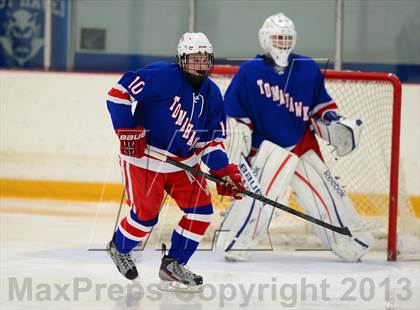 Thumbnail 1 in Glastonbury vs. Ridgefield (West Haven Christmas Tournament) photogallery.