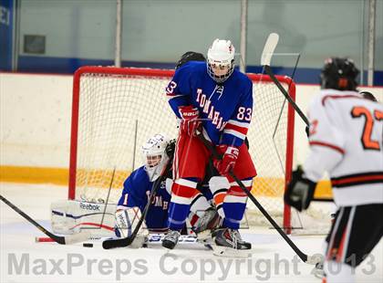 Thumbnail 1 in Glastonbury vs. Ridgefield (West Haven Christmas Tournament) photogallery.