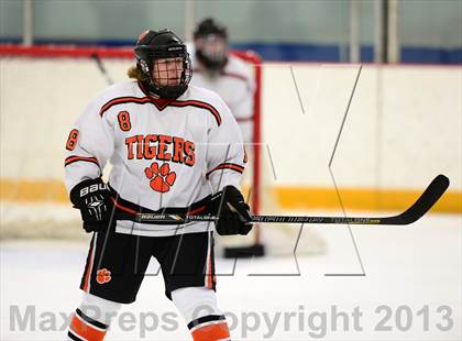 Thumbnail 2 in Glastonbury vs. Ridgefield (West Haven Christmas Tournament) photogallery.