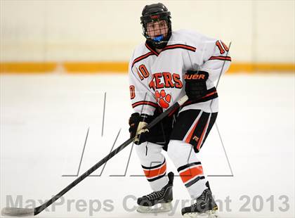 Thumbnail 1 in Glastonbury vs. Ridgefield (West Haven Christmas Tournament) photogallery.