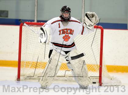 Thumbnail 1 in Glastonbury vs. Ridgefield (West Haven Christmas Tournament) photogallery.