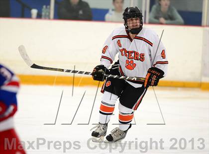 Thumbnail 3 in Glastonbury vs. Ridgefield (West Haven Christmas Tournament) photogallery.
