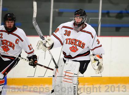Thumbnail 1 in Glastonbury vs. Ridgefield (West Haven Christmas Tournament) photogallery.