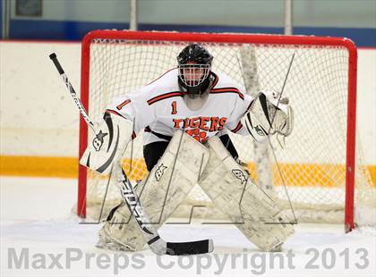 Thumbnail 3 in Glastonbury vs. Ridgefield (West Haven Christmas Tournament) photogallery.