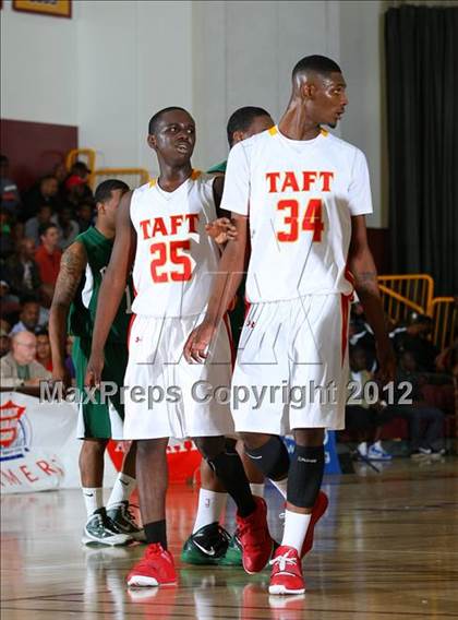 Thumbnail 2 in Taft vs. Dorsey (CIF LA City Section D1 Final) photogallery.