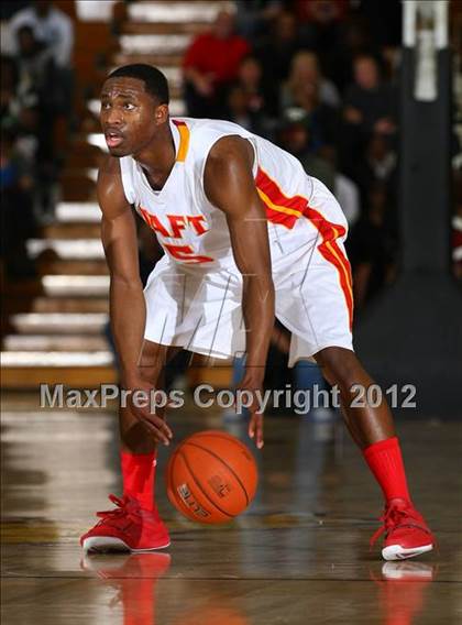 Thumbnail 1 in Taft vs. Dorsey (CIF LA City Section D1 Final) photogallery.